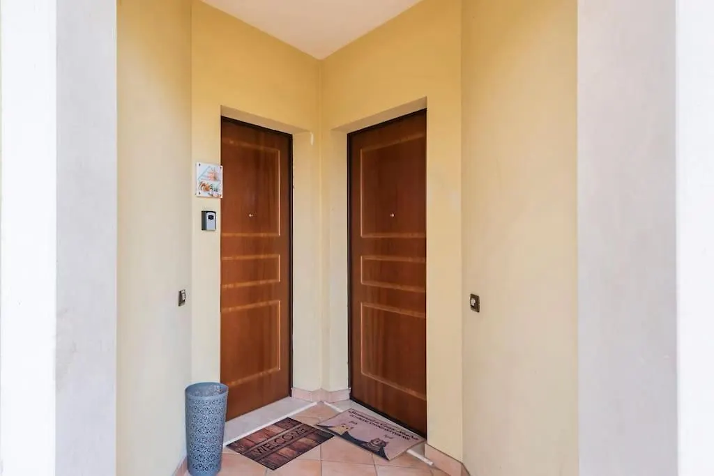 Limone Apartment - Featuring A Private Garden And Access To A Pool Barcuzzi