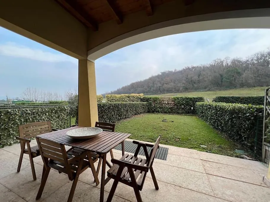 Limone Apartment - Featuring A Private Garden And Access To A Pool Barcuzzi