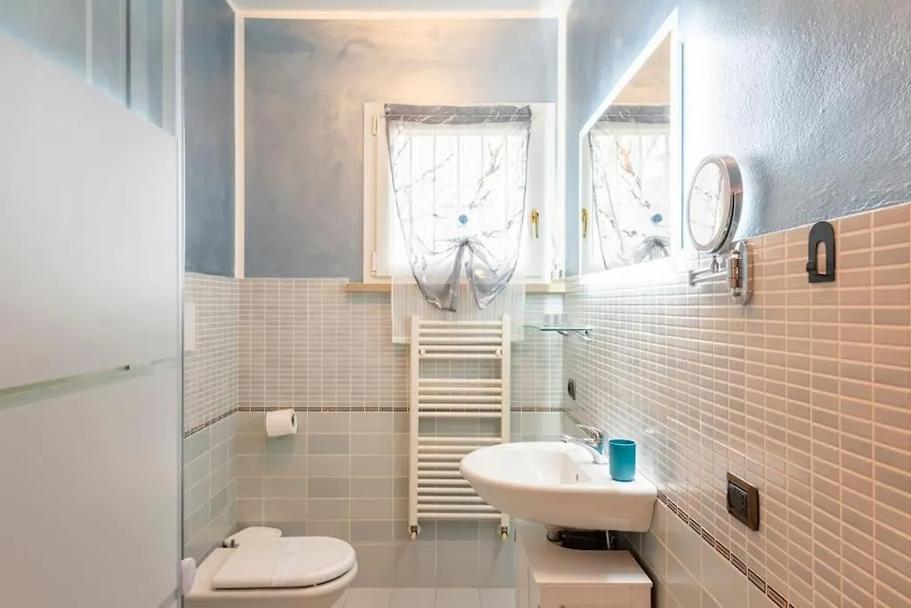 Limone Apartment - Featuring A Private Garden And Access To A Pool Barcuzzi